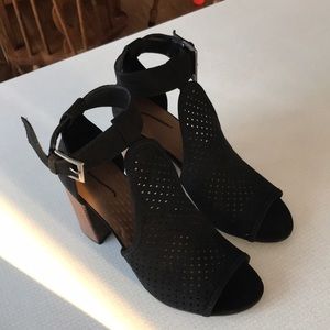 Super Sandals/Wedges